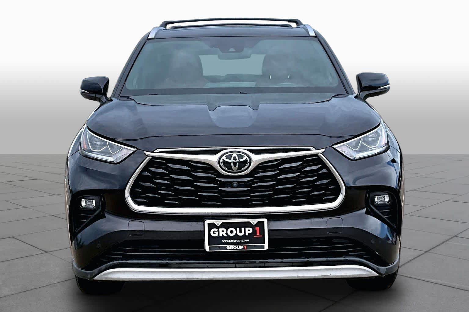 Used 2020 Toyota Highlander Platinum AWD/4WD image 4