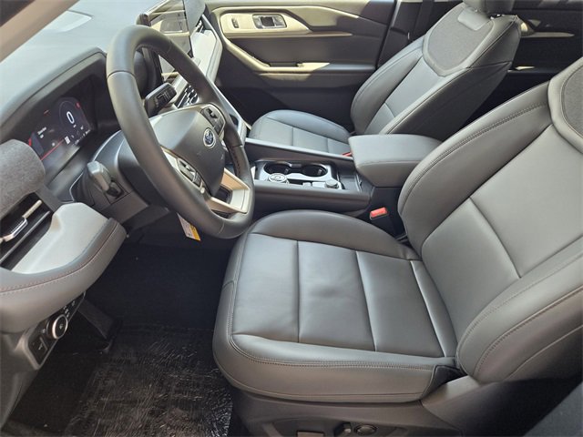 New 2025 Ford Explorer Active w/ Active Comfort Package image 10