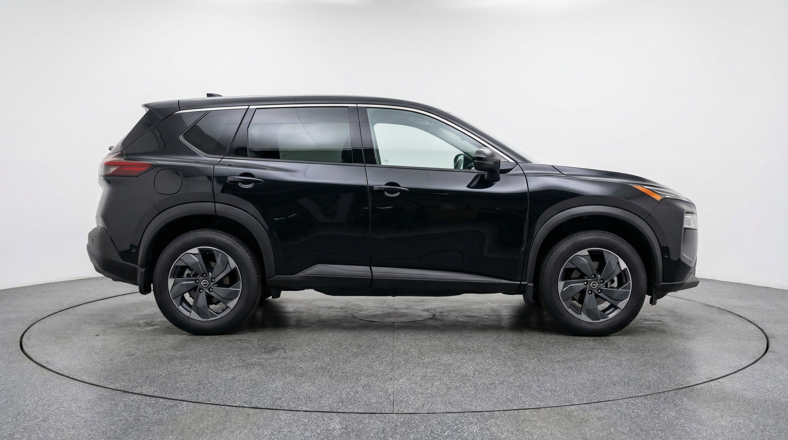 Used 2025 Nissan Rogue SV FWD image 11