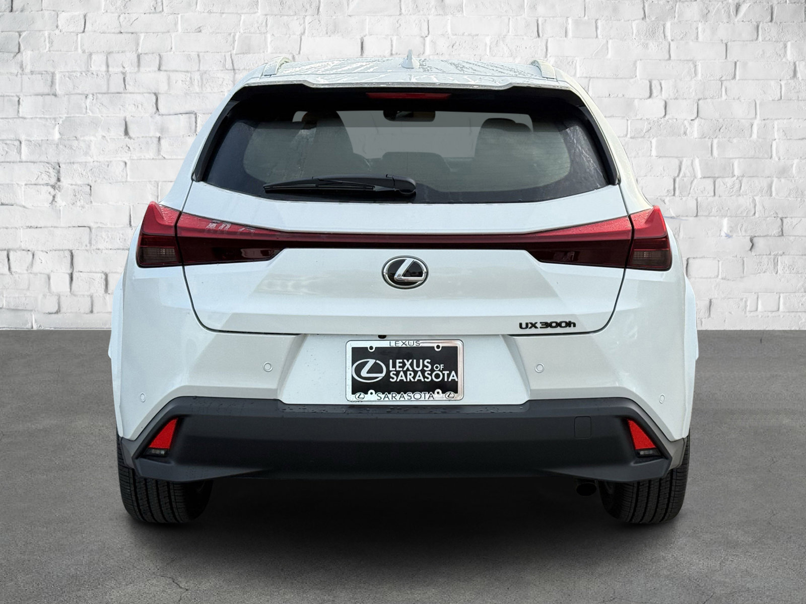 New 2025 Lexus UX 300h FWD image 5