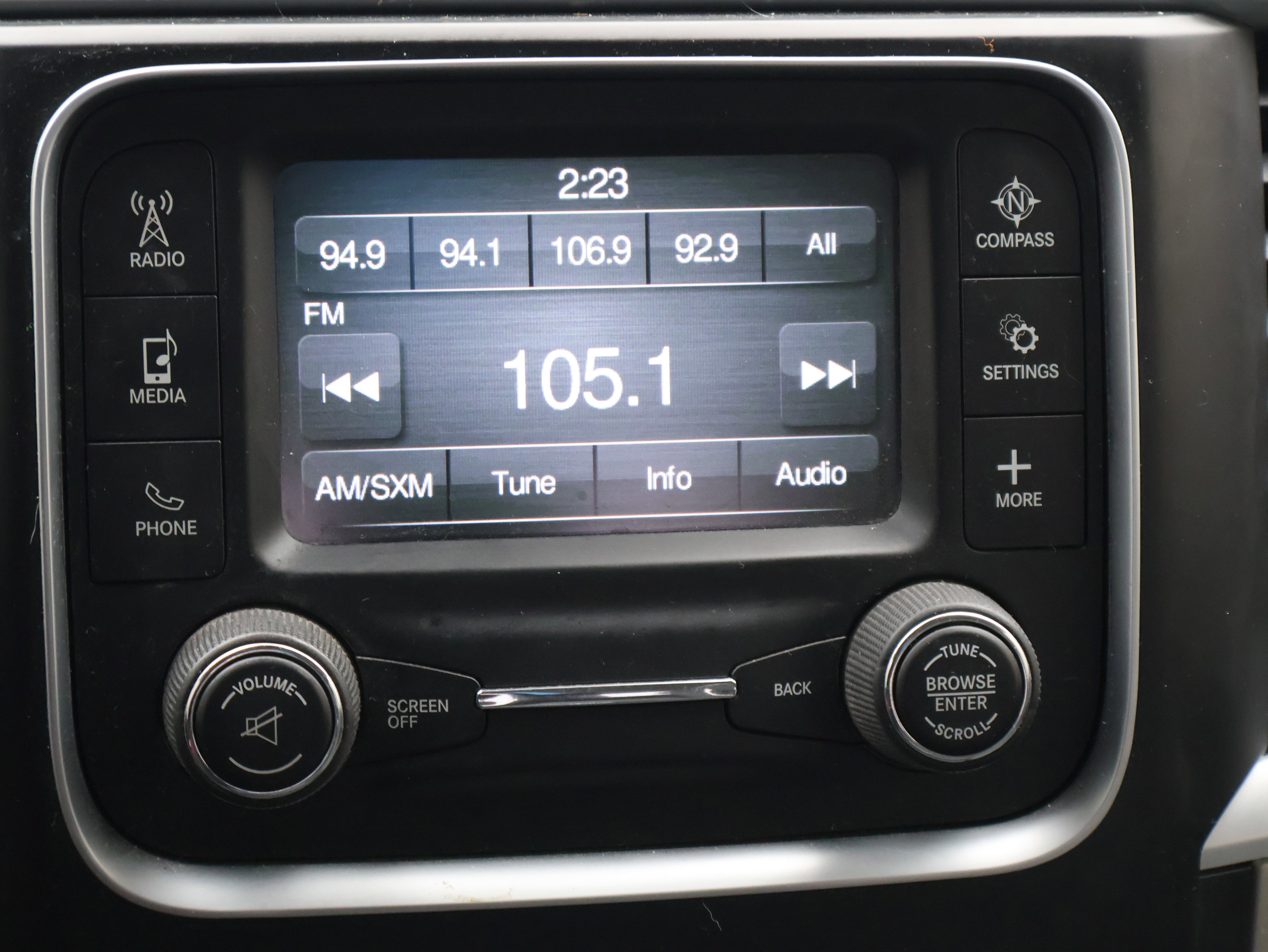 Used 2016 RAM 2500 SLT image 25