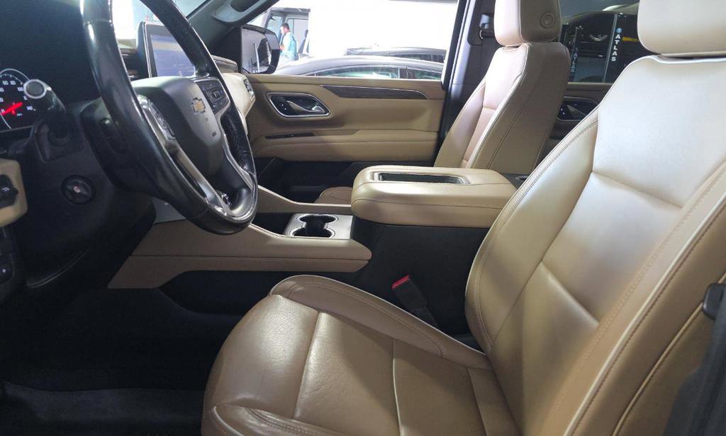 Used 2021 Chevrolet Tahoe Premier w/ Premium Package AWD/4WD image 13