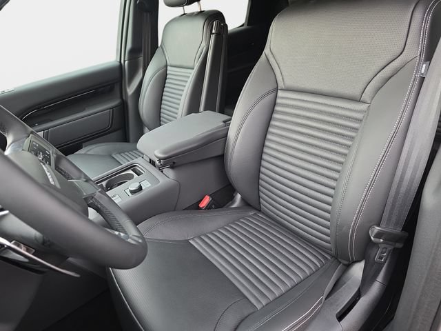 New 2026 Land Rover Discovery S AWD/4WD image 12