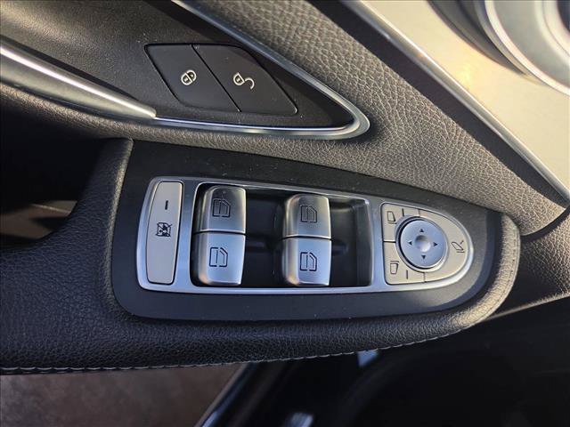 Used 2019 Mercedes-Benz C 300 Sedan image 12