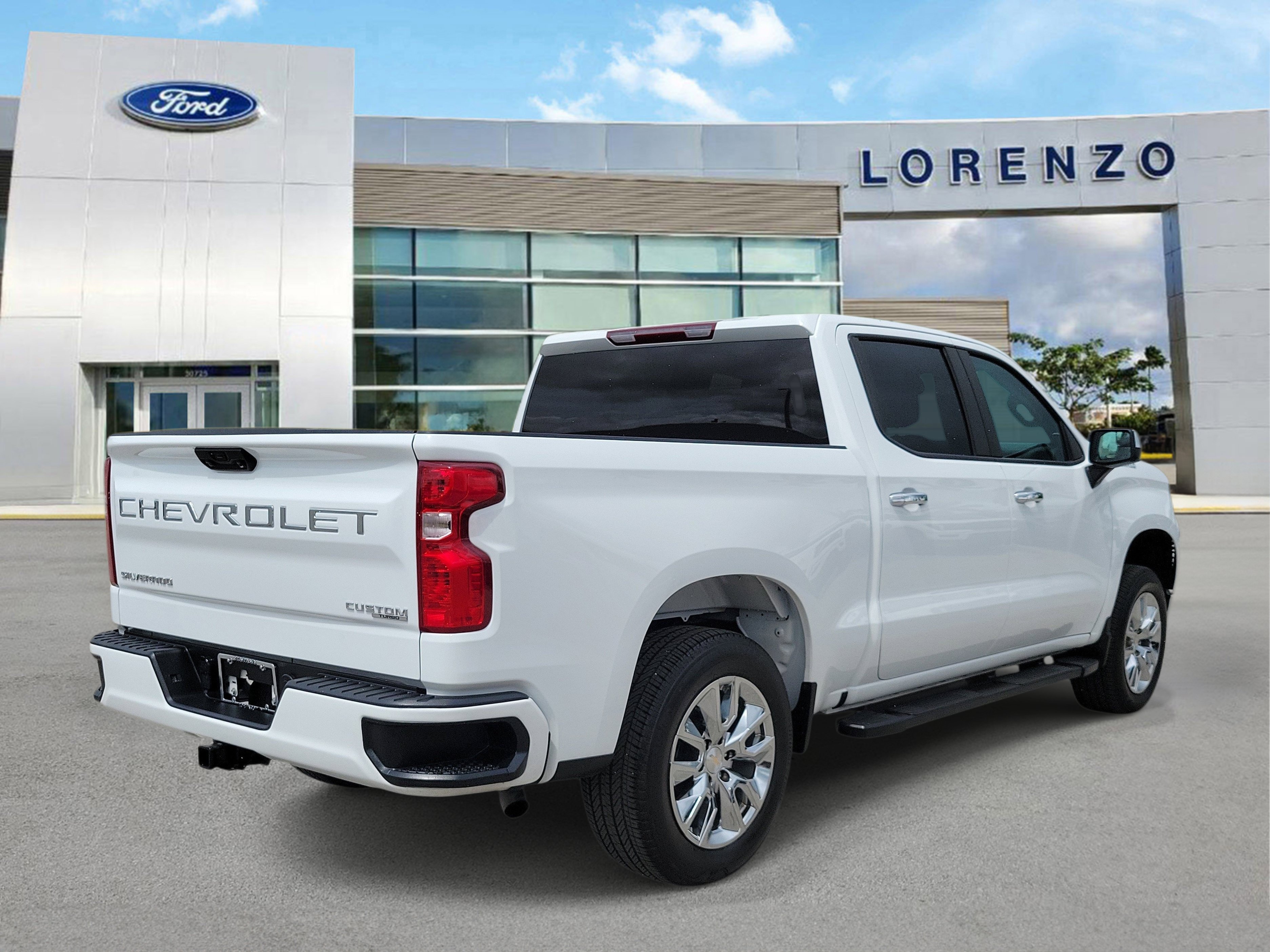 Used 2024 Chevrolet Silverado 1500 Custom RWD image 5