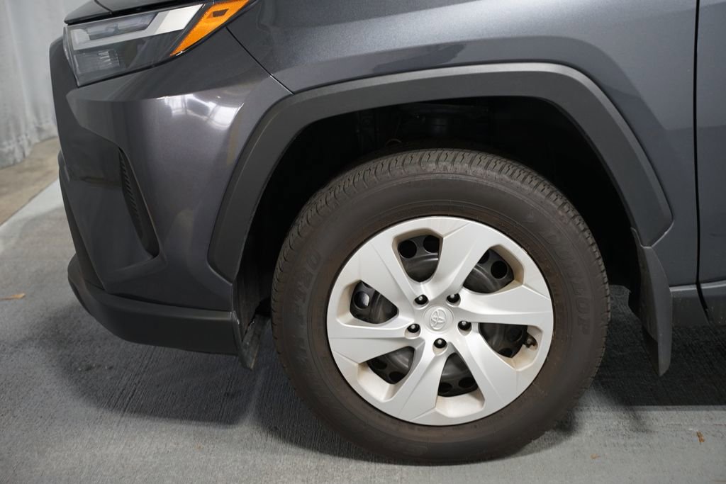 Used 2025 Toyota RAV4 LE image 5