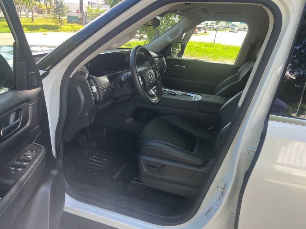 Used 2025 Nissan Armada SV AWD/4WD image 4