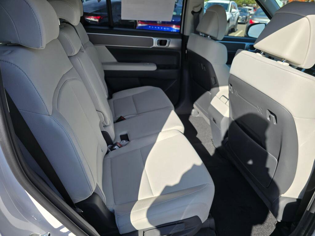 New 2026 Hyundai Santa Fe SE image 20