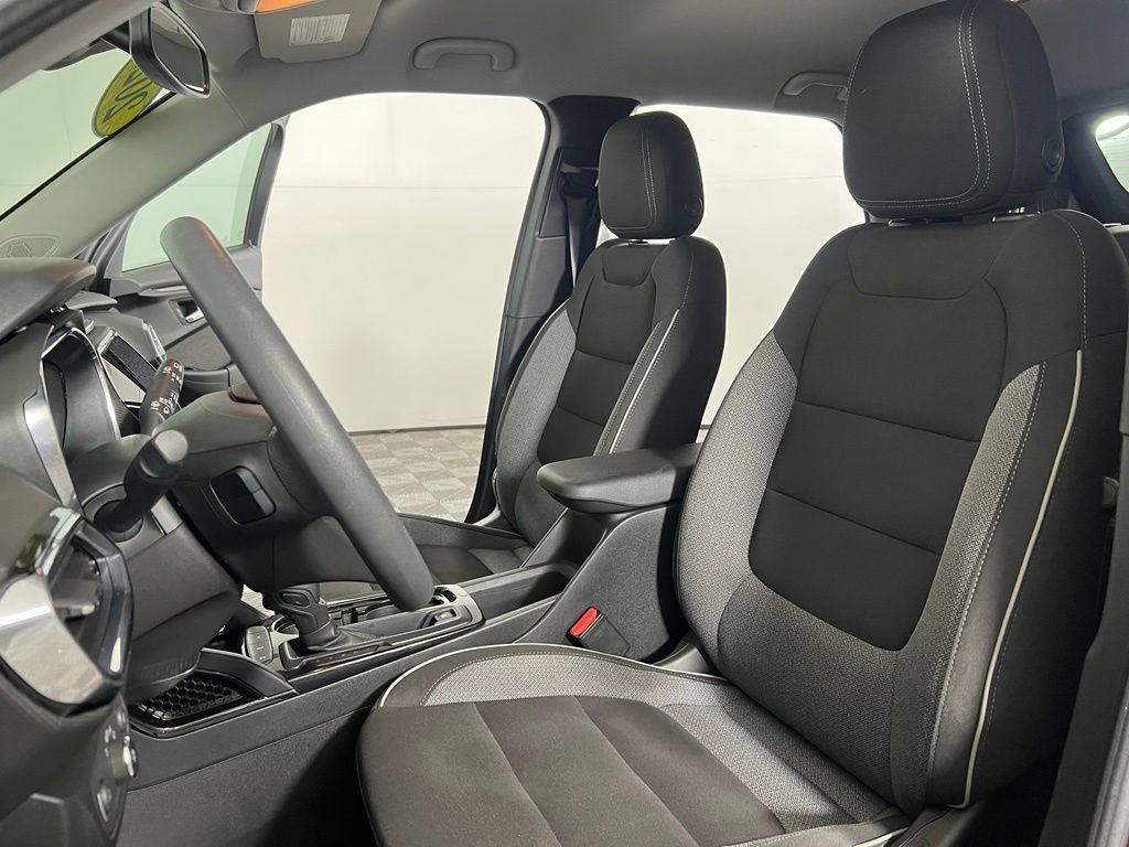 Certified 2022 Chevrolet TrailBlazer LT w/ Convenience Package FWD image 19