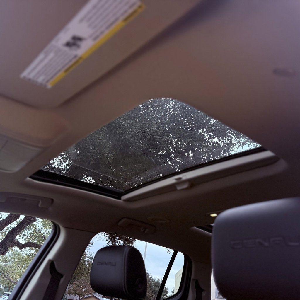 Used 2019 GMC Acadia Denali w/ Technology Package image 23