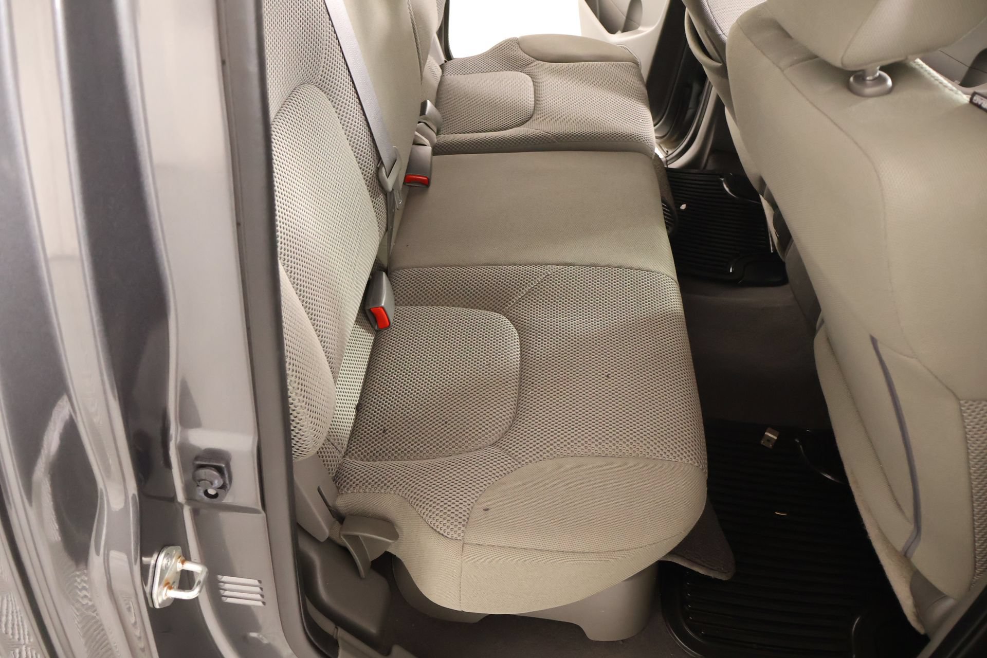 Used 2021 Nissan Frontier SV w/ SV Utility Package RWD image 13
