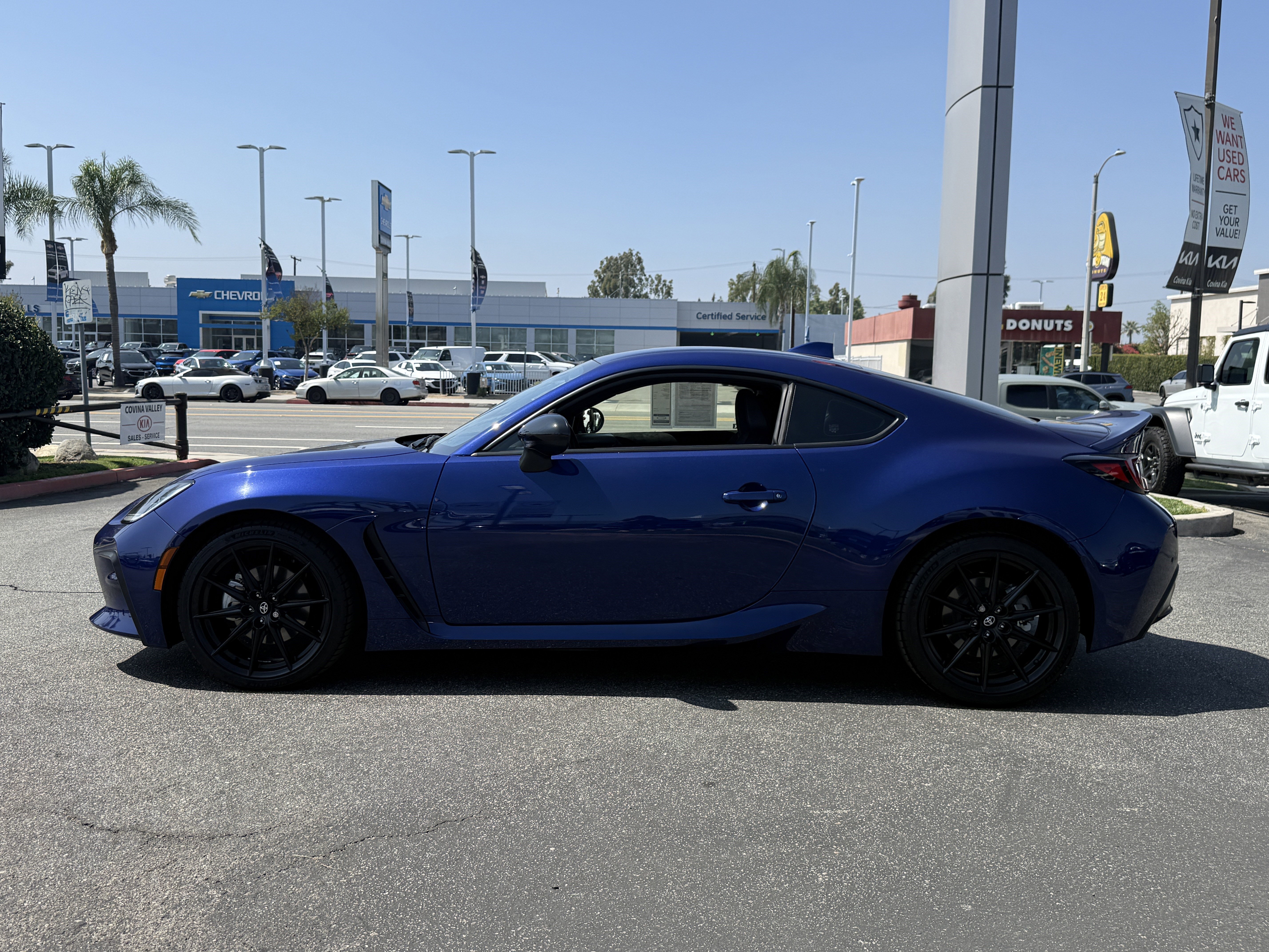 Used 2023 Toyota GR86 Premium w/ ALL Weather Mat Package (TMS) image 5