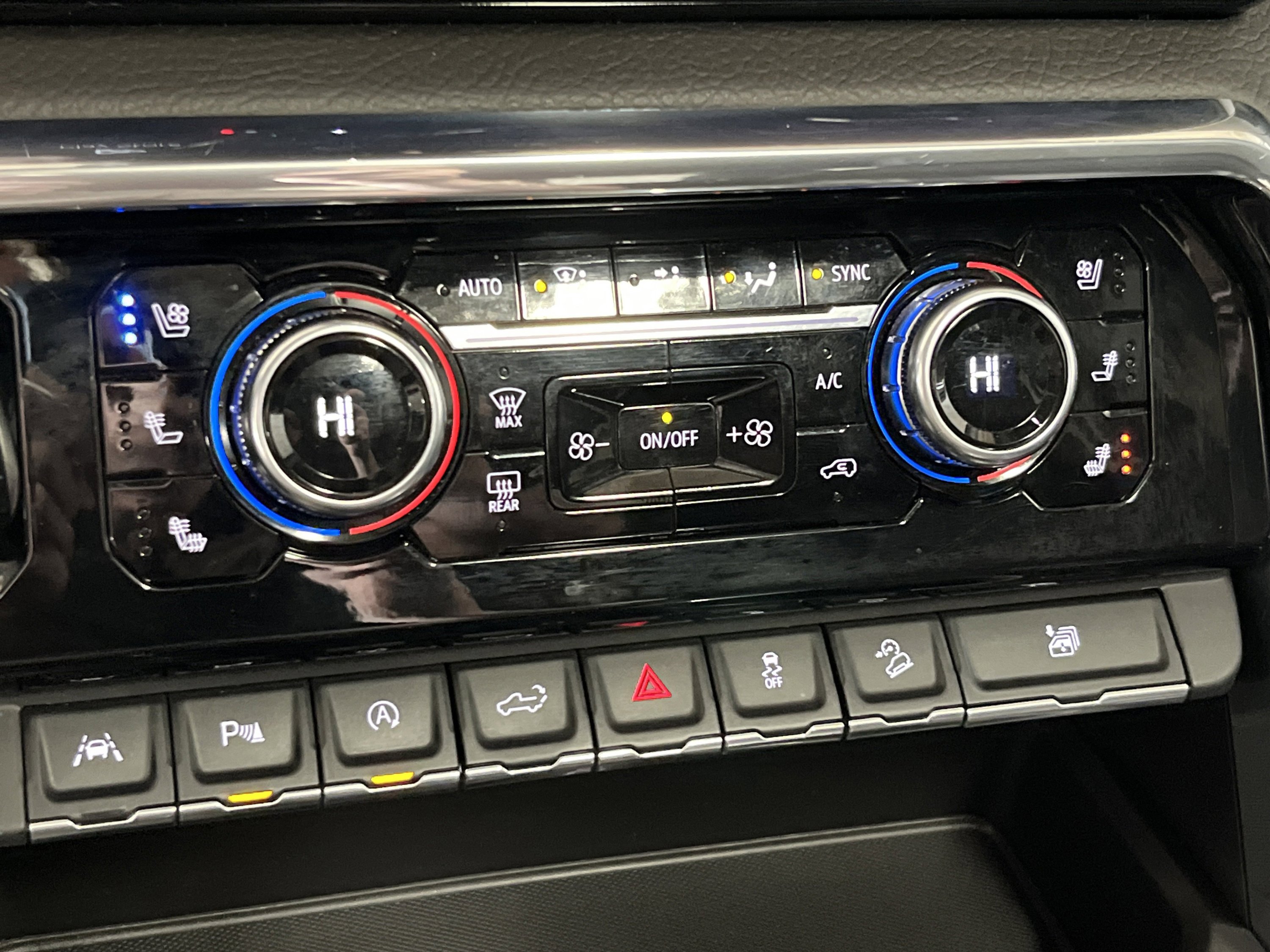 Used 2024 GMC Sierra 1500 Denali w/ Denali Reserve Package image 27