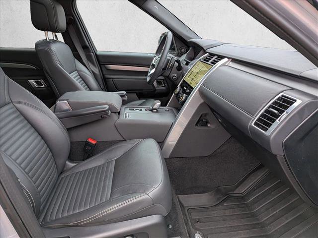 Used 2024 Land Rover Discovery Dynamic SE image 24