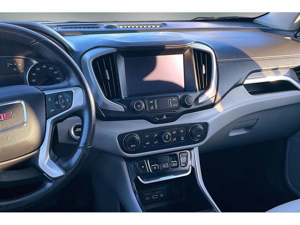 Used 2021 GMC Terrain SLT w/ LPO, Floor Liner Package image 9