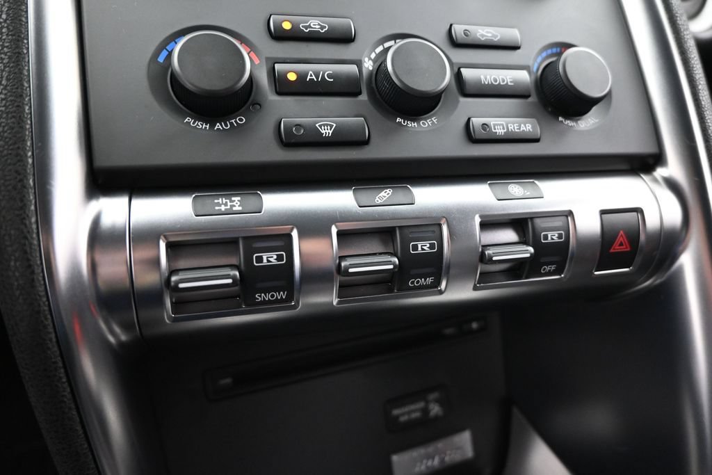Used 2011 Nissan GT-R Premium AWD/4WD image 11