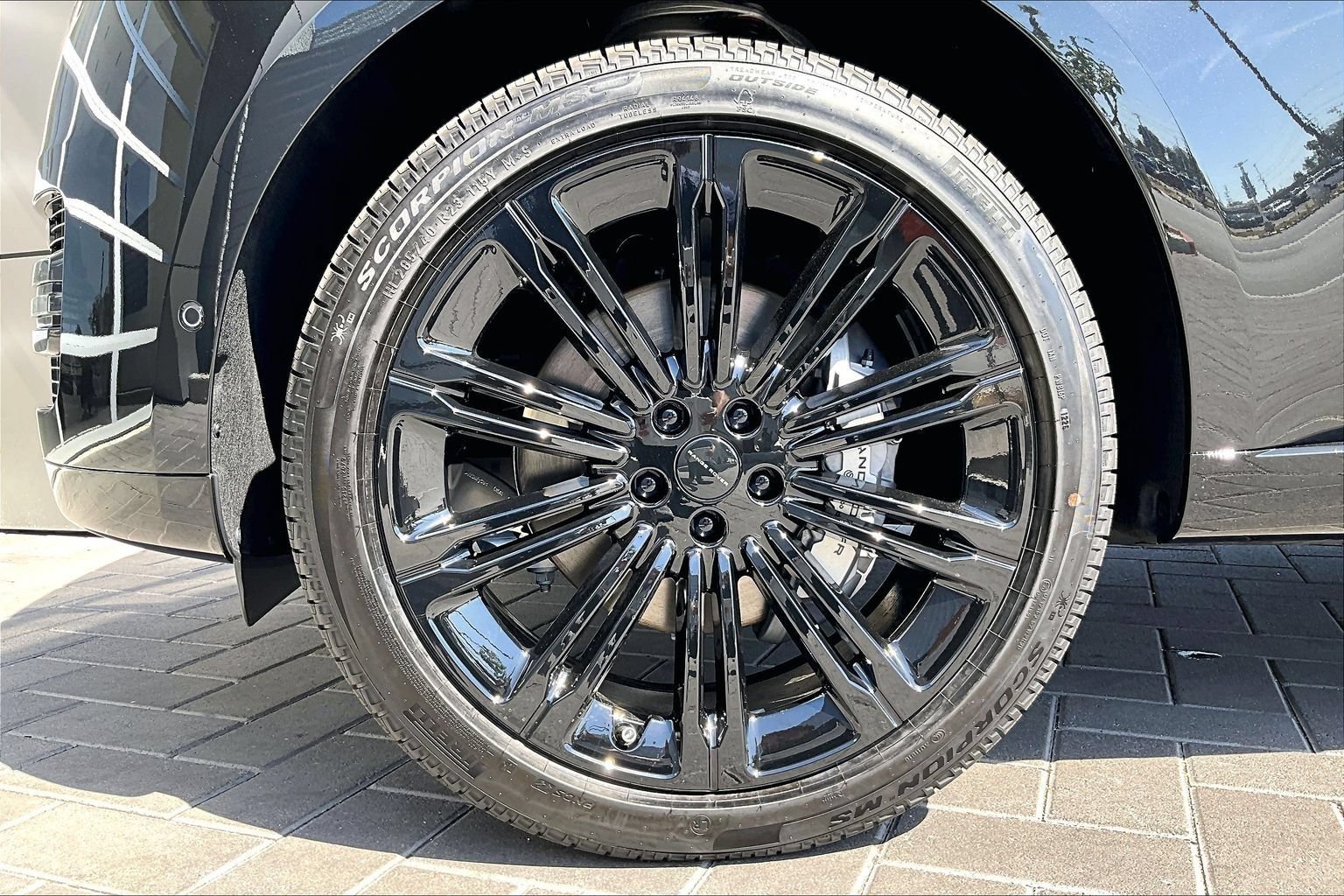 New 2026 Land Rover Range Rover SE AWD/4WD image 12