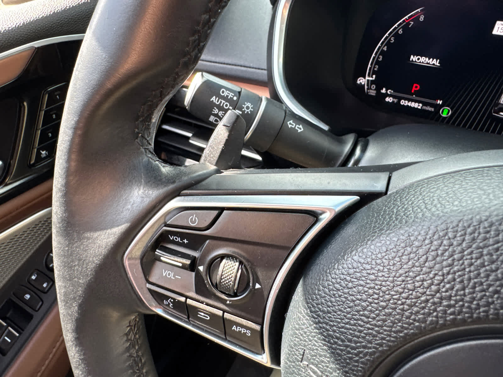 Used 2023 Acura MDX SH-AWD w/ Technology Package image 20