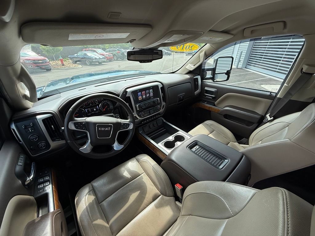 Used 2019 GMC Sierra 2500 SLT w/ Duramax Plus Package AWD/4WD image 22