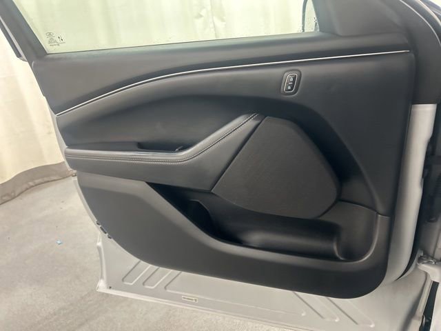 Used 2021 Ford Mustang Mach-E Select image 22