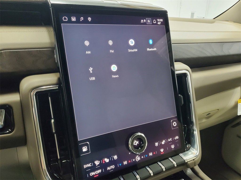 New 2026 GMC Yukon XL Denali w/ LPO, Floor Liner Package image 22