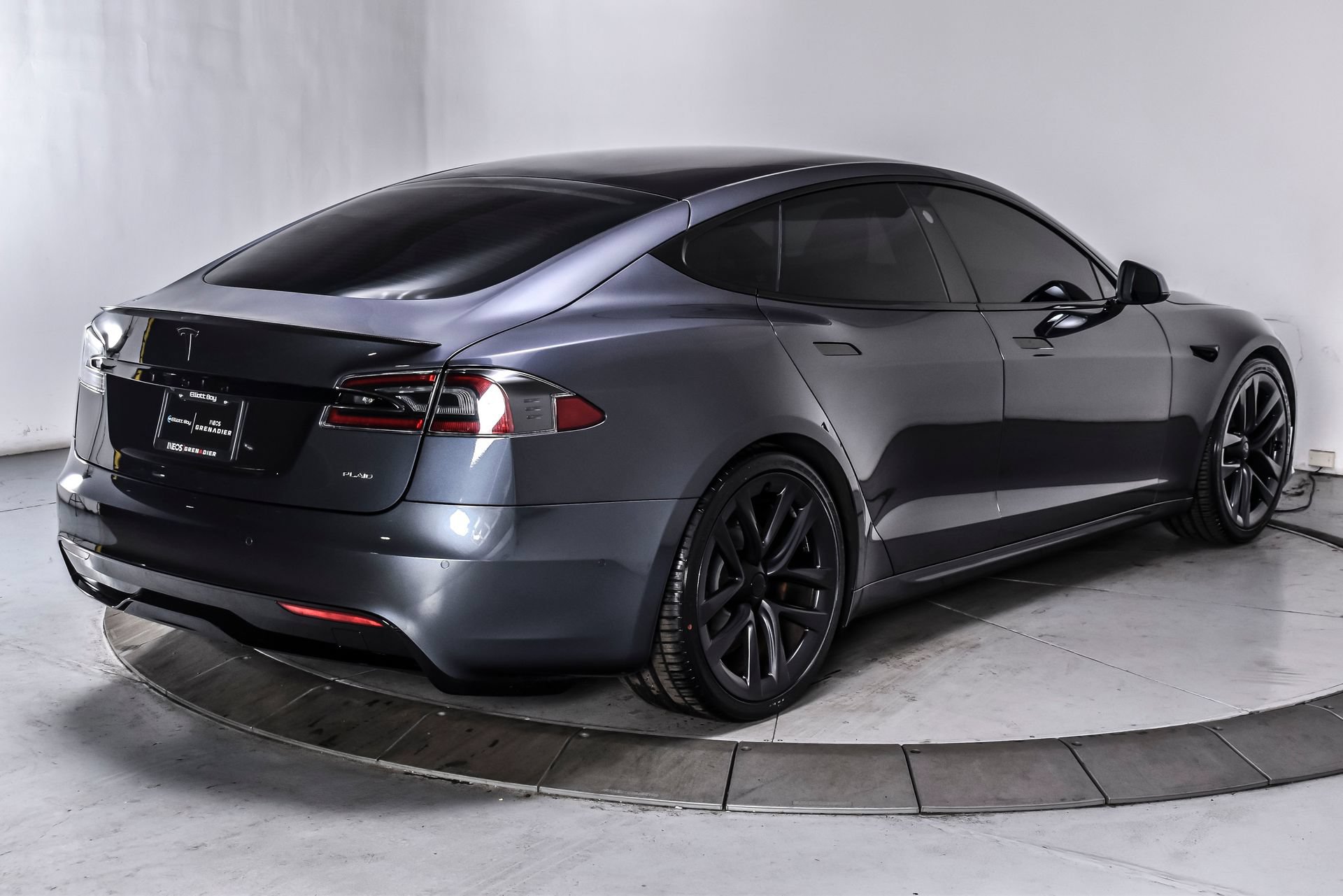 Used 2021 Tesla Model S Plaid AWD/4WD image 6