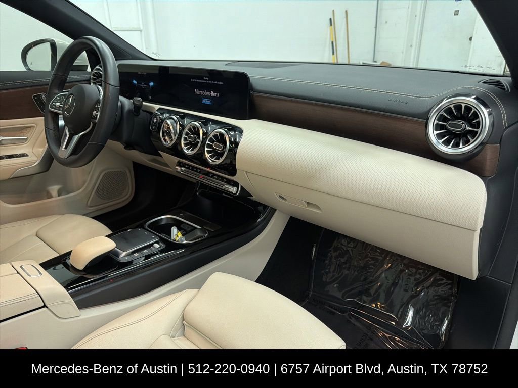 Used 2023 Mercedes-Benz CLA 250 image 29