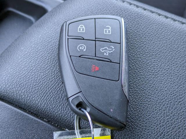 Used 2025 Chevrolet Silverado 2500 LT w/ Convenience Package image 32