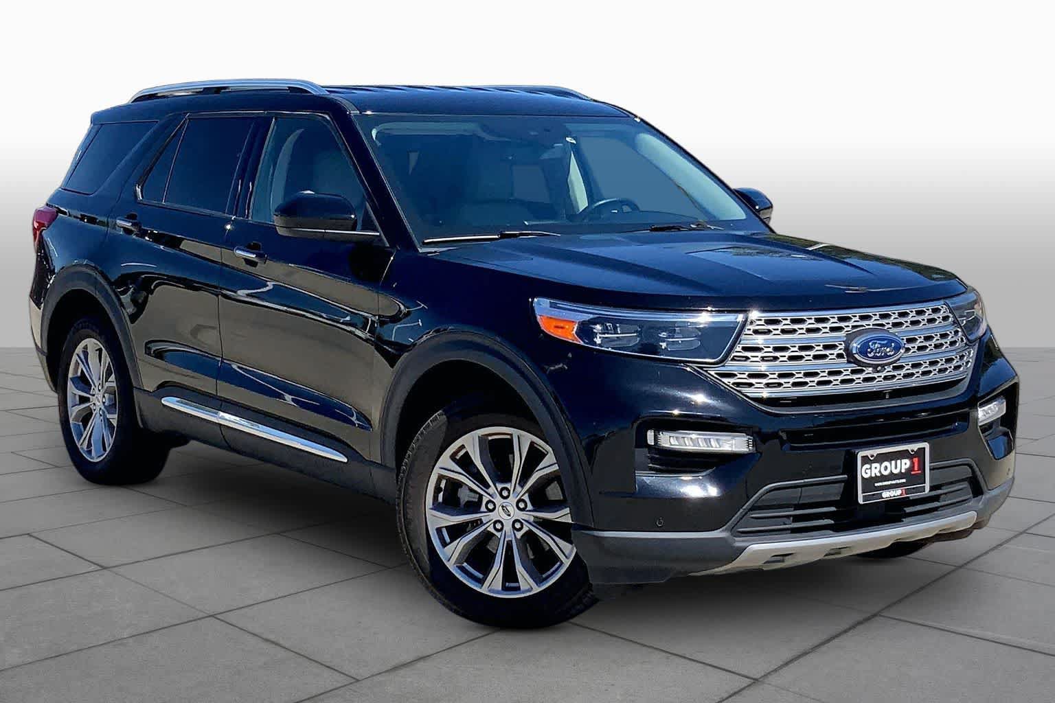 Used 2023 Ford Explorer Limited AWD/4WD image 3