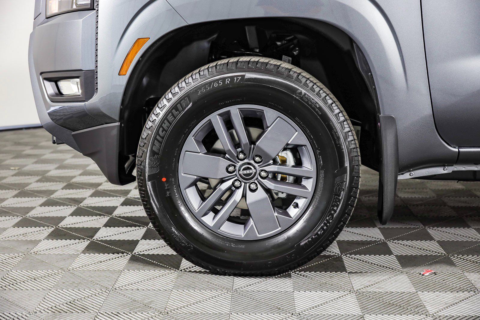 New 2025 Nissan Frontier SV w/ SV Convenience Package image 10