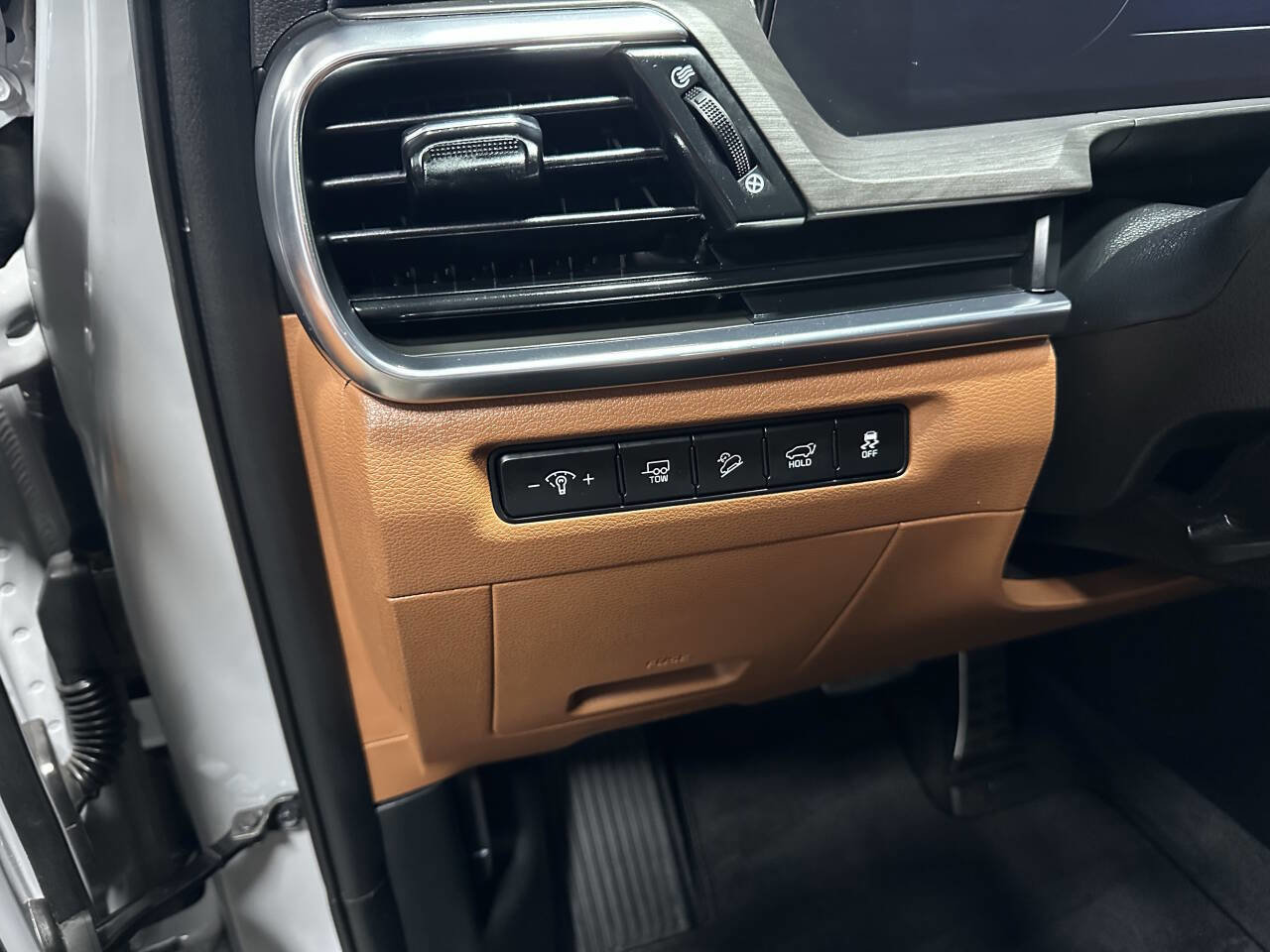 Used 2024 Kia Telluride SX X-Line image 18