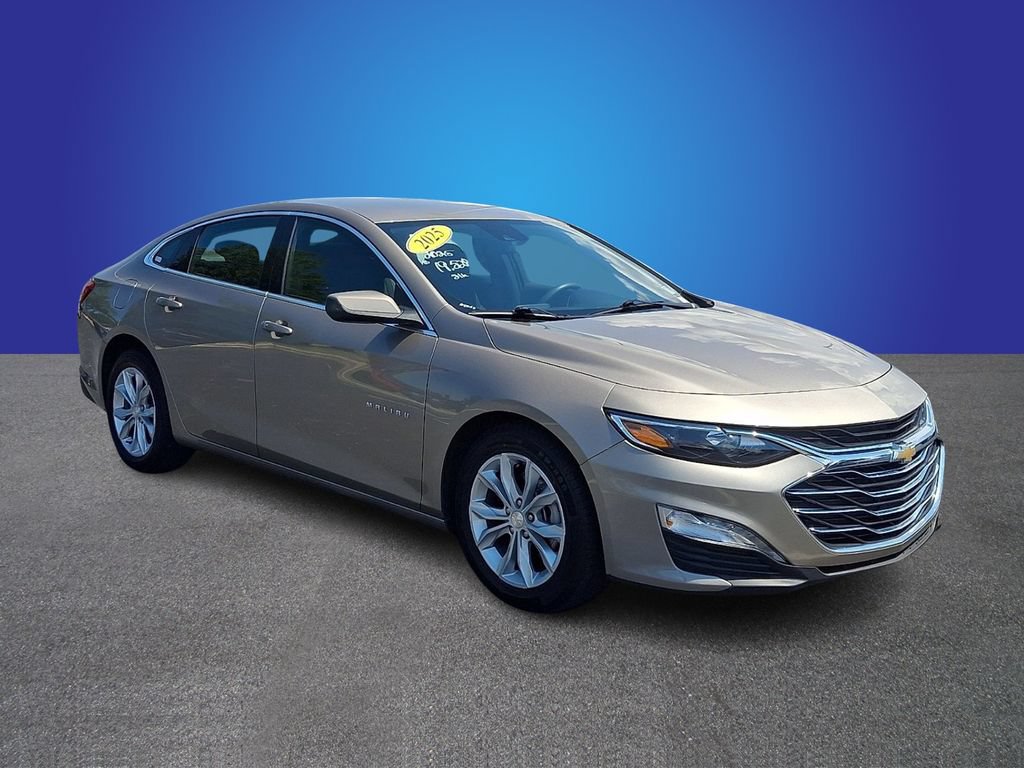 Used 2025 Chevrolet Malibu LT FWD image 3