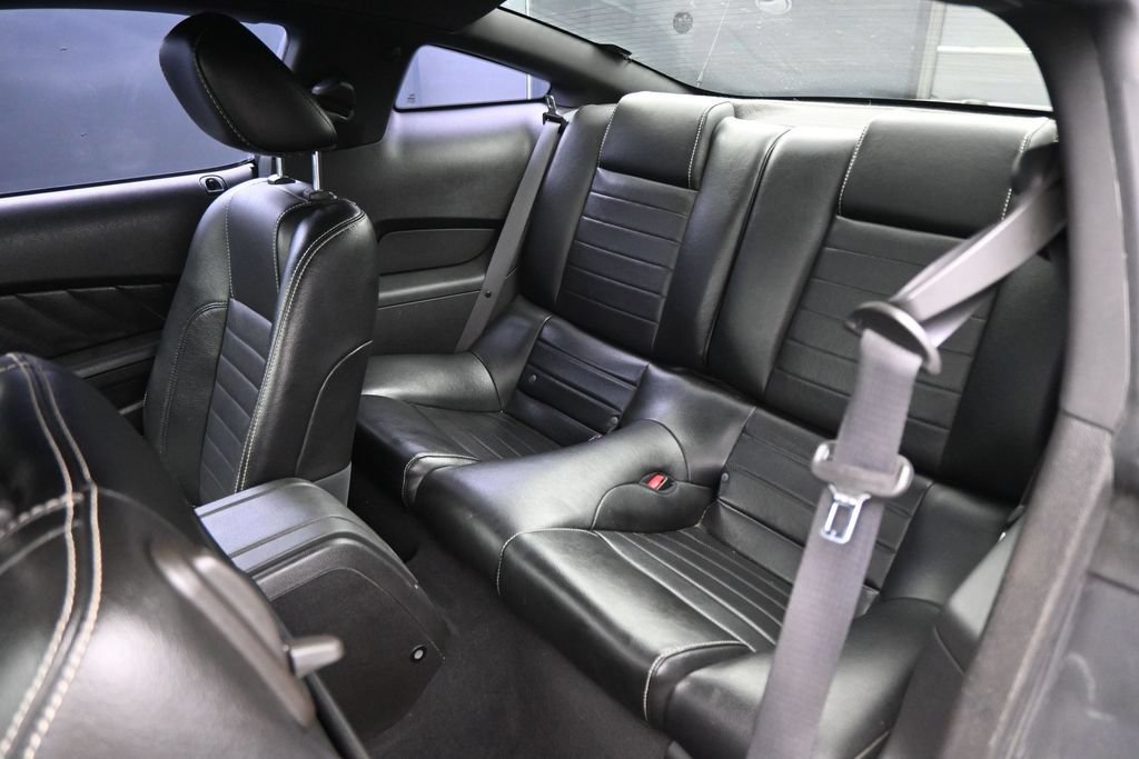 Used 2010 Ford Mustang Coupe RWD image 20