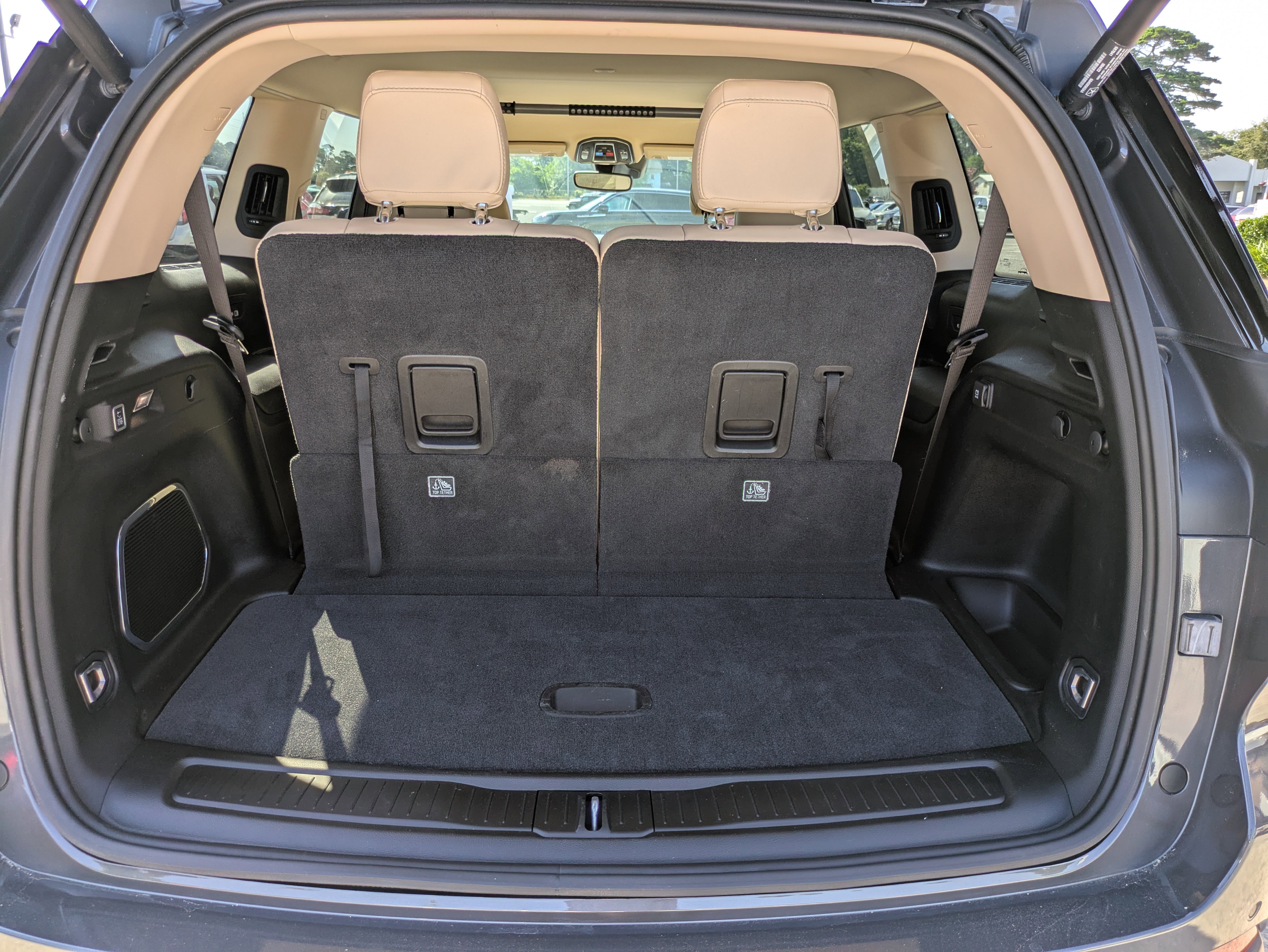 Used 2022 Jeep Grand Cherokee L Limited image 10