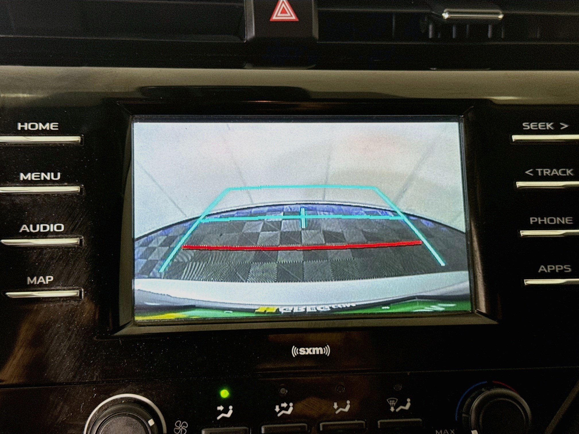 Used 2020 Toyota Camry LE FWD image 19