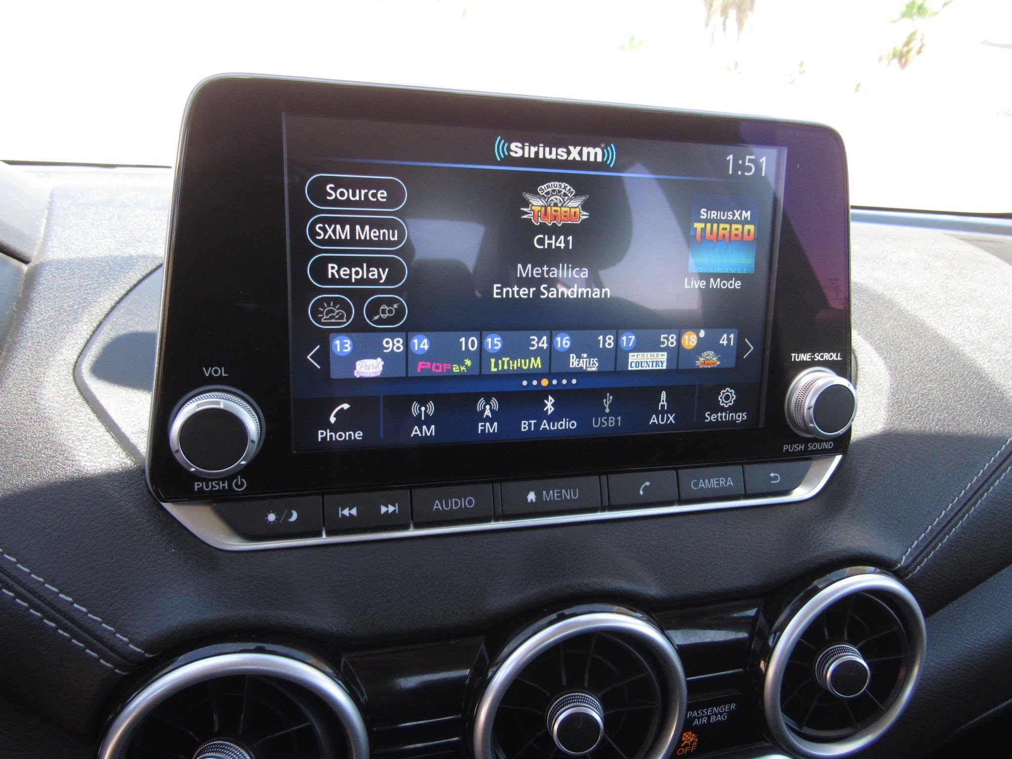 Used 2025 Nissan Sentra SV FWD image 17