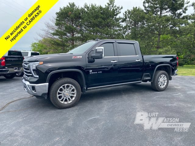 Used 2025 Chevrolet Silverado 3500 LTZ w/ LTZ Premium Package AWD/4WD image 3