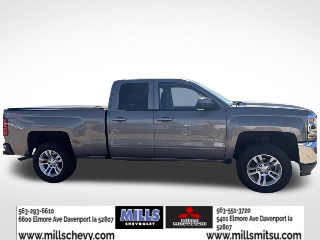 Used 2017 Chevrolet Silverado 1500 LT w/ All Star Edition AWD/4WD image 4