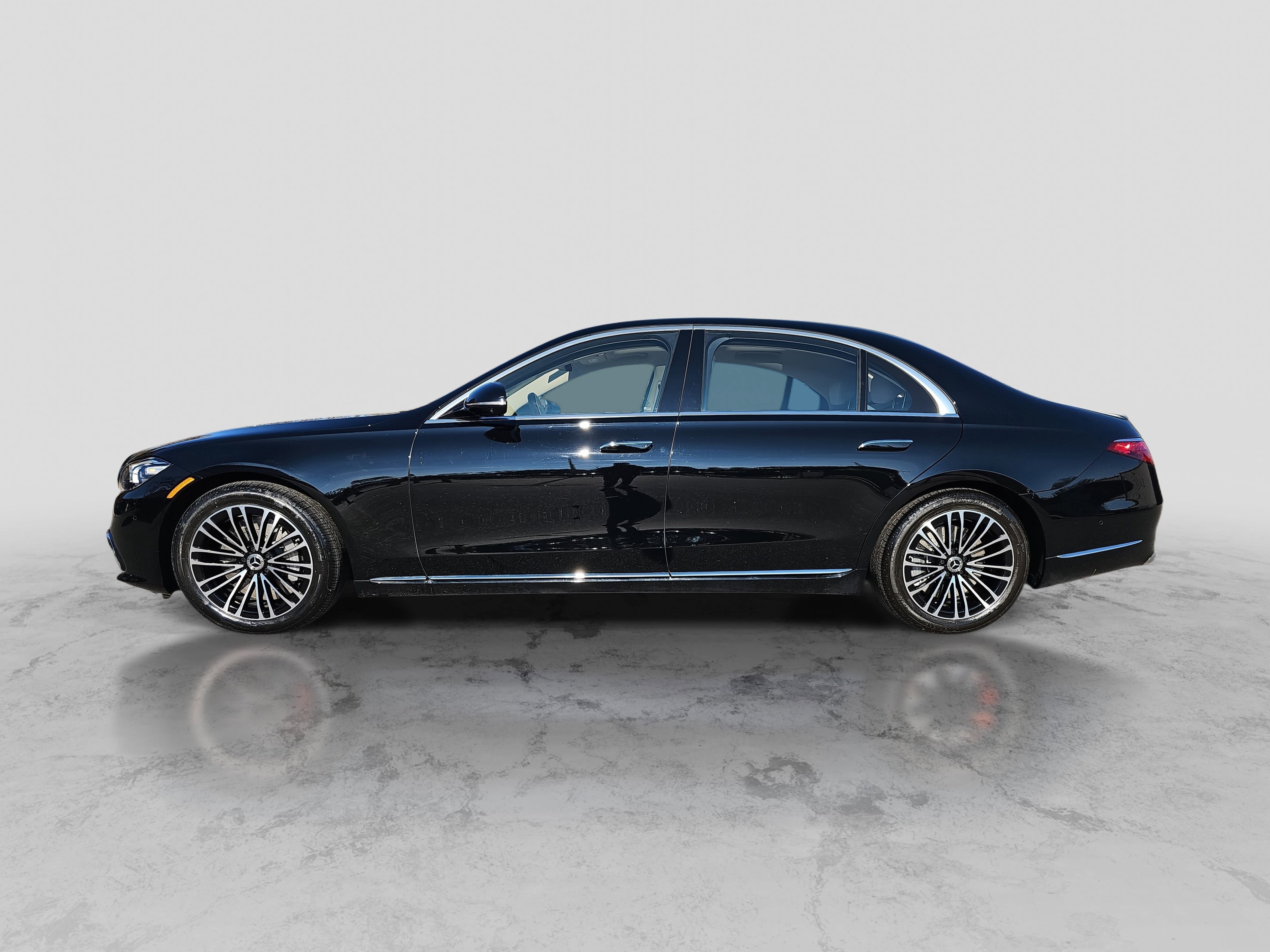 Certified 2023 Mercedes-Benz S 500 4MATIC image 9