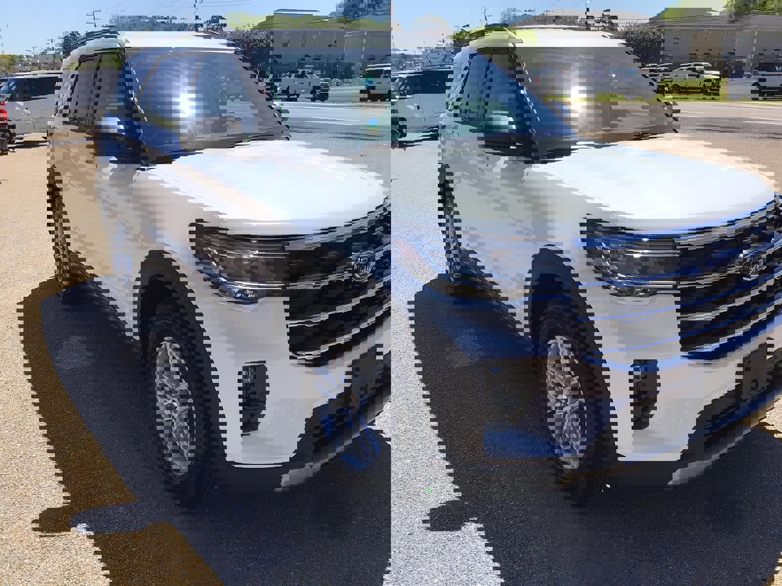 New 2026 Ford Explorer Active image 7