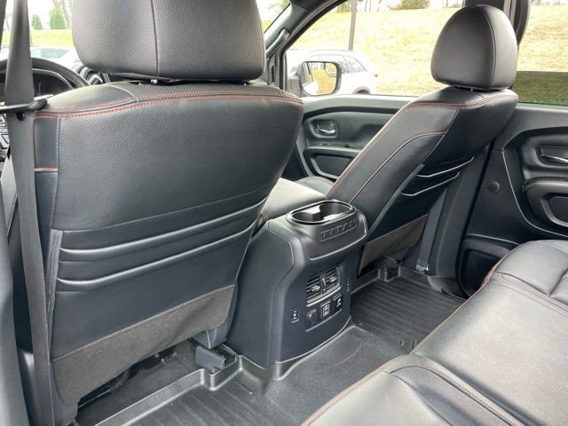 Used 2020 Nissan Titan PRO-4X w/ Pro-4x Convenience Package image 8