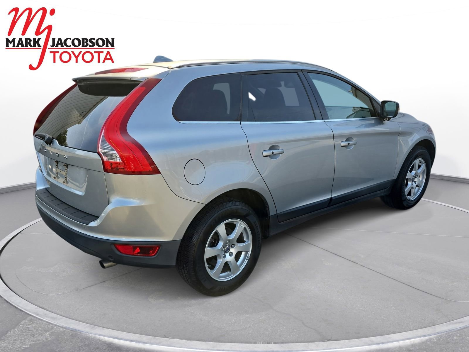 Used 2011 Volvo XC60 3.2 R-Design image 8