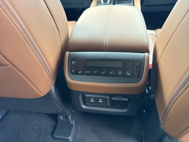 New 2026 Nissan Pathfinder Platinum AWD/4WD image 20