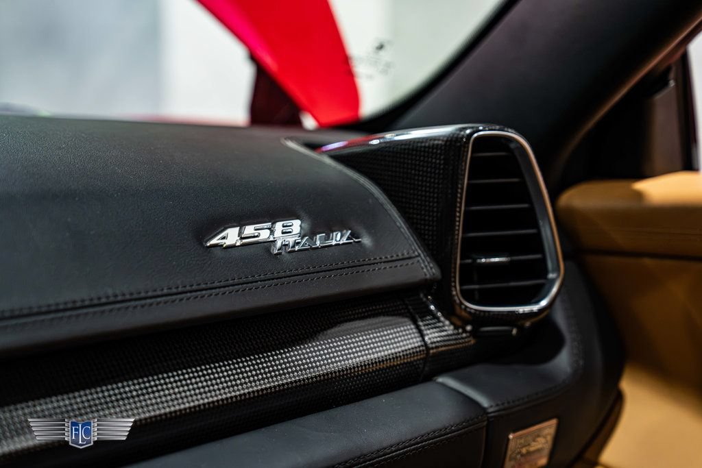 Used 2011 Ferrari 458 Italia Coupe RWD image 26