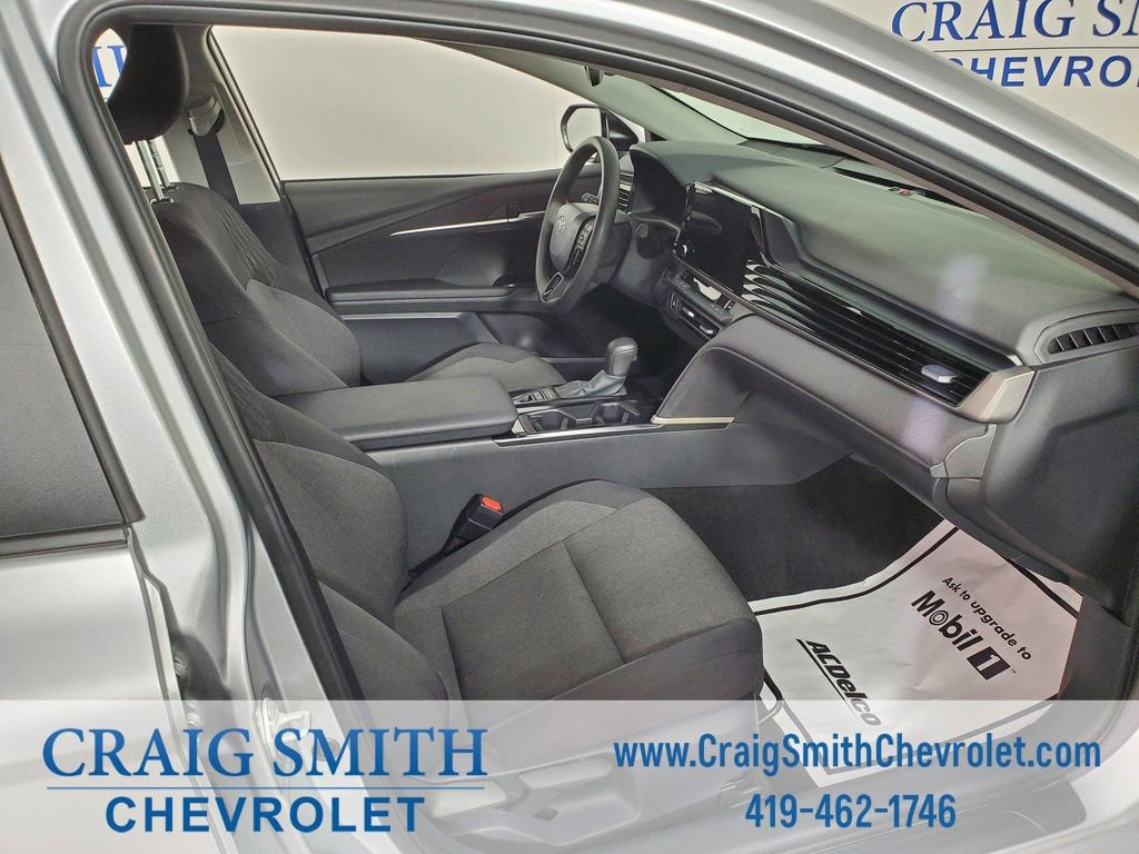 Used 2025 Toyota Camry LE image 36