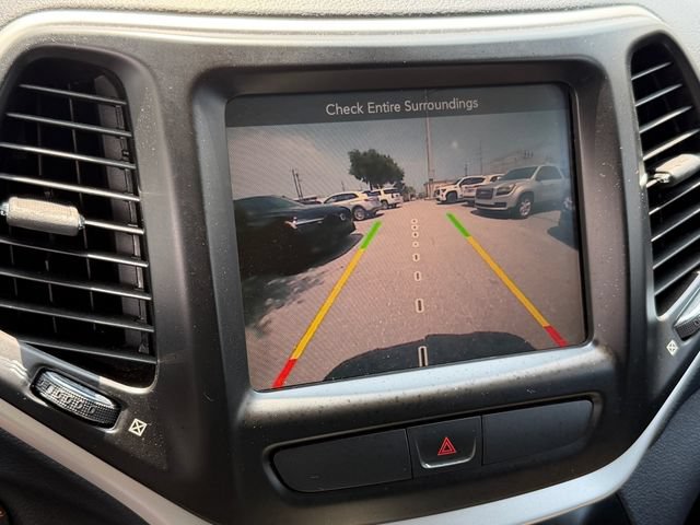 Used 2016 Jeep Cherokee Limited FWD image 22