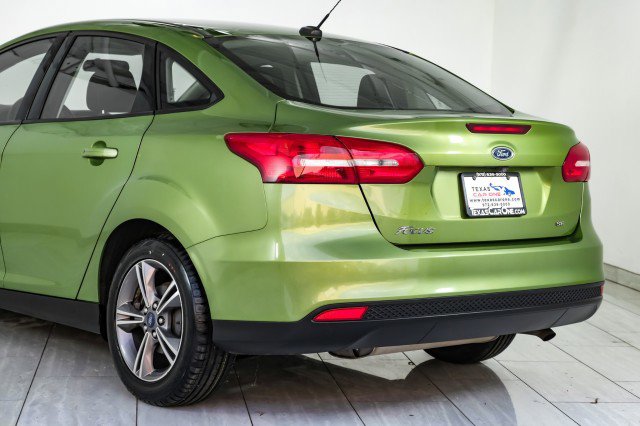 Used 2018 Ford Focus SE w/ SE Appearance Package image 59