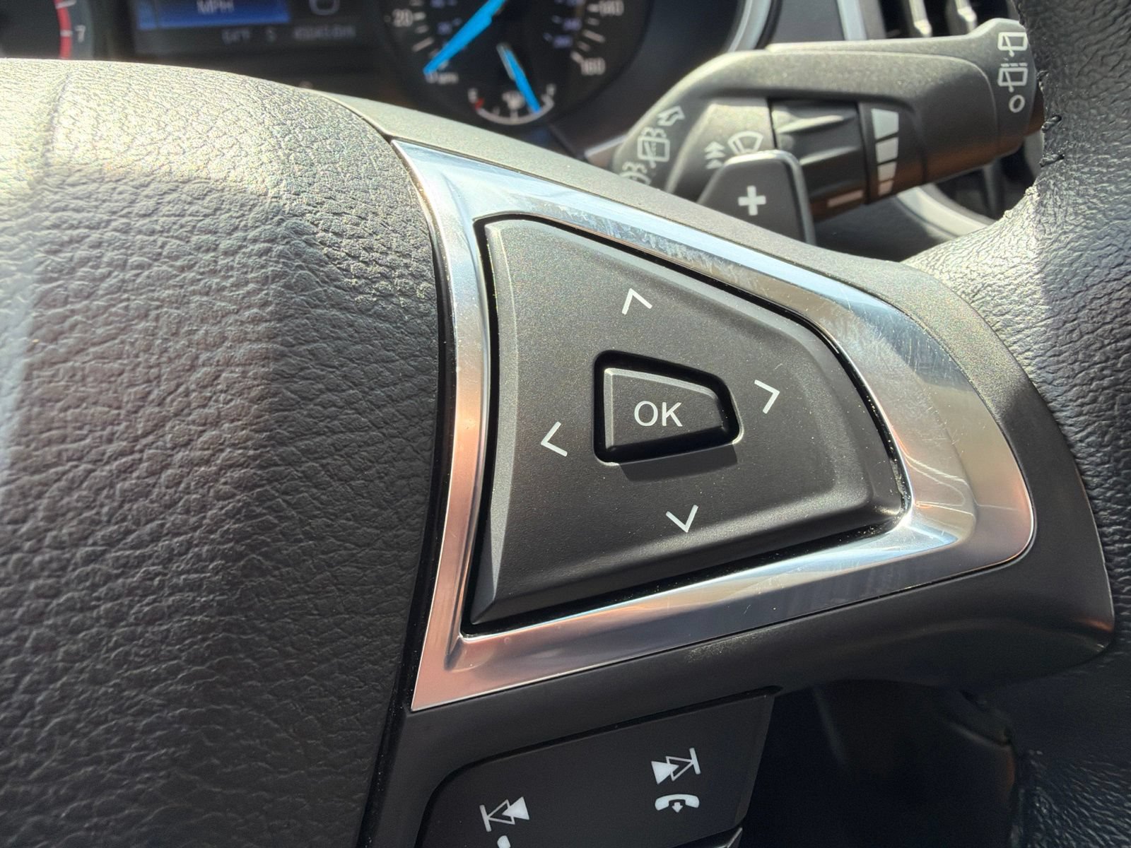 Used 2017 Ford Edge SEL AWD/4WD image 17