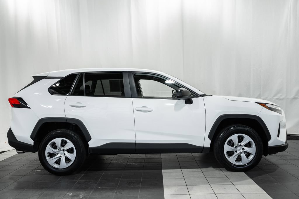 Used 2024 Toyota RAV4 LE image 3