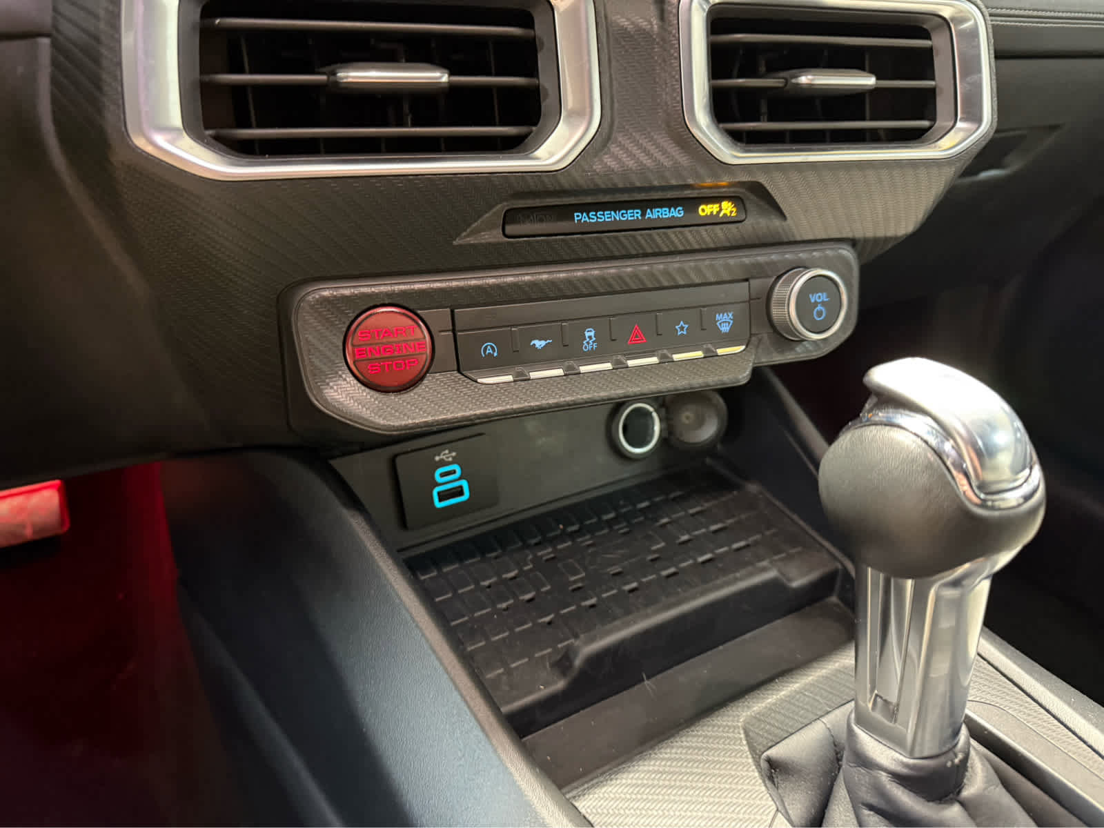 Used 2024 Ford Mustang Premium image 13